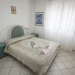 In 25066 Apartamento