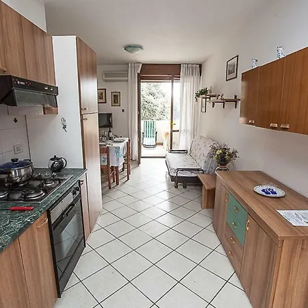 In 25066 Apartment *