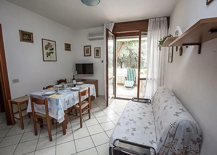 In 25066 * Rosolina Mare